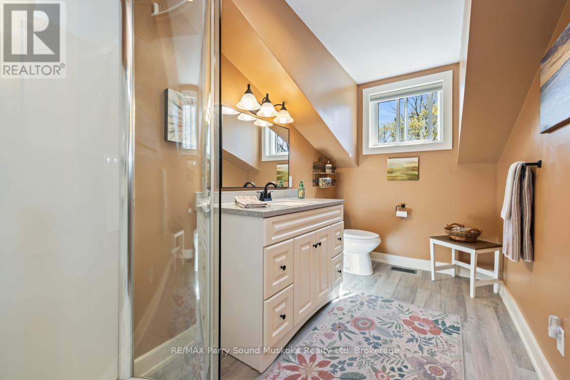 Updated 3 pc bath - 13 Peninsula Shores Road E, Mcdougall, ON - Indoor Photo Showing Bathroom