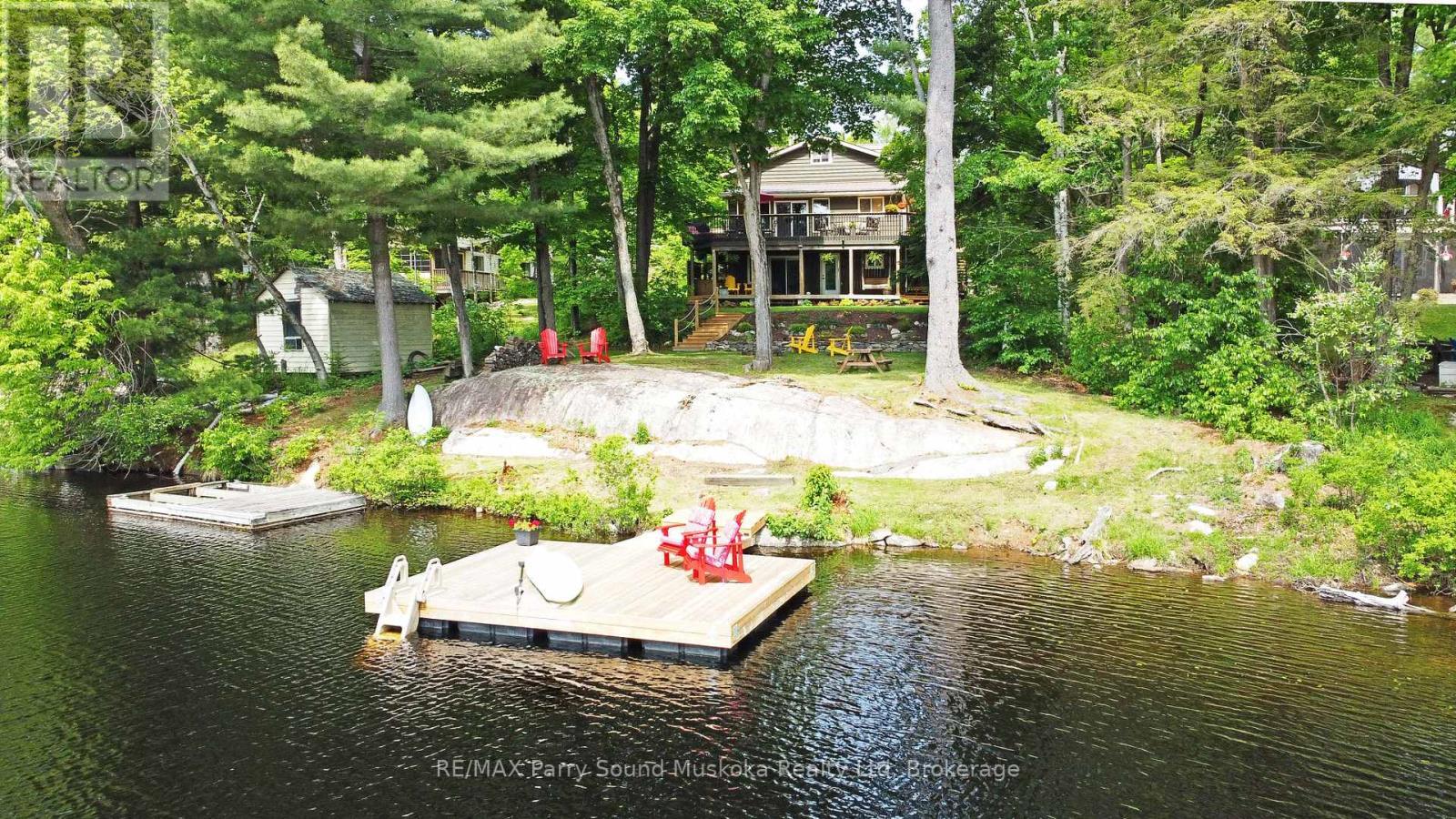 Easy access to waterfront - 13 Peninsula Shores Road E, Mcdougall, ON - Outdoor With Body Of Water