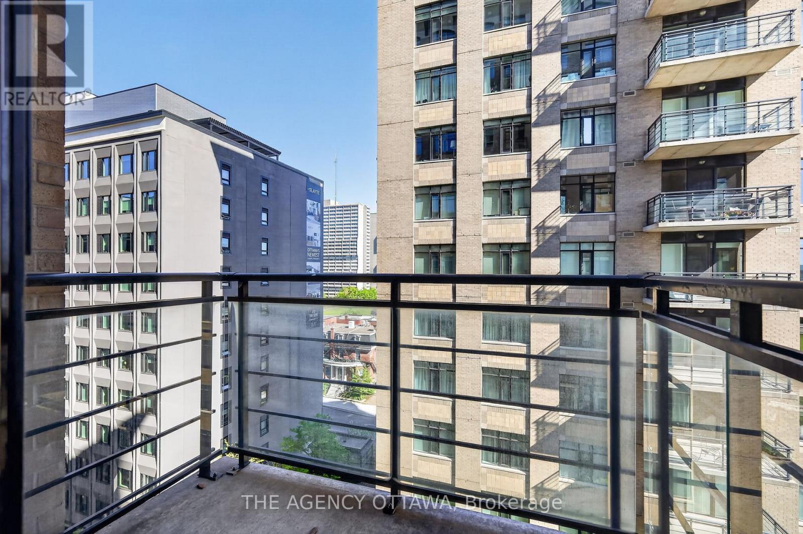 Private balcony courtyard views - 905 - 85 Bronson Avenue, Ottawa, ON - Outdoor