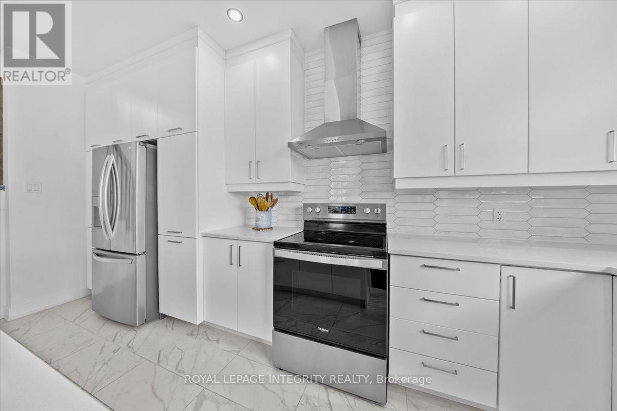 99 Rutile Street, Clarence-Rockland, ON - Indoor Photo Showing Kitchen