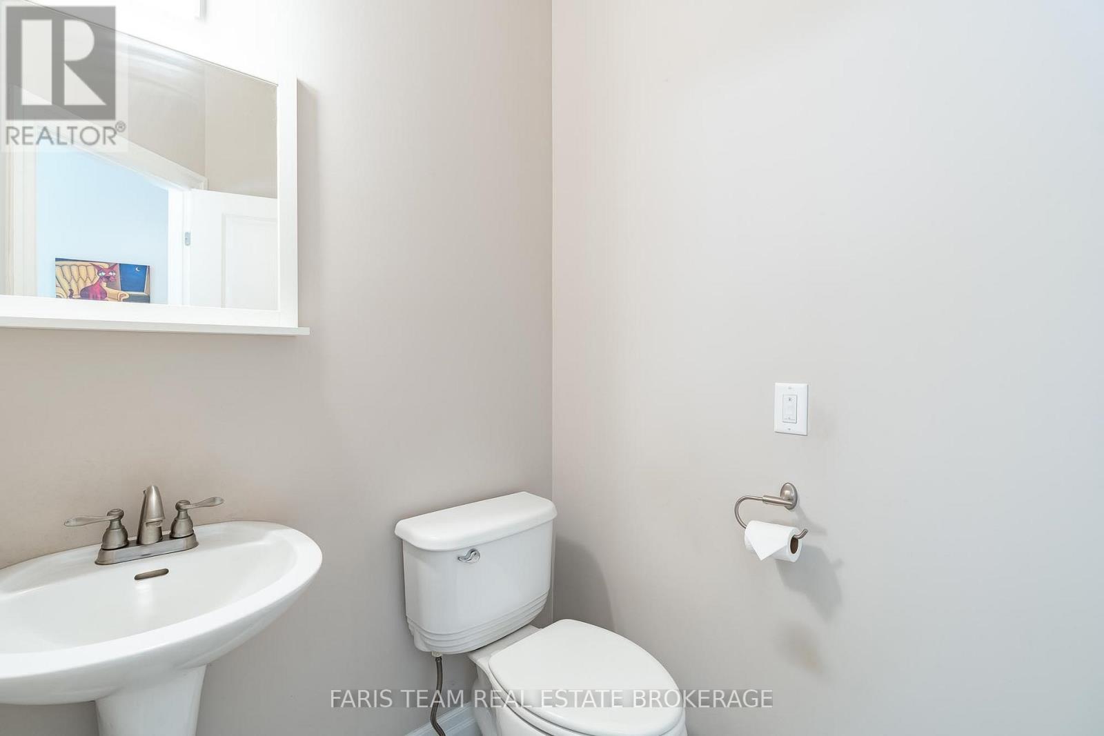 470 Baseline Road S, Tiny, ON - Indoor Photo Showing Bathroom