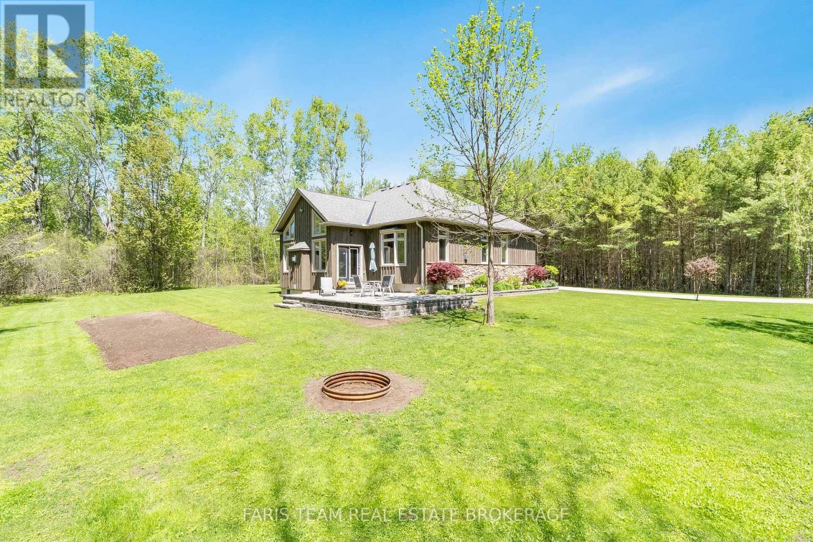 470 Baseline Road S, Tiny, ON - Outdoor With Deck Patio Veranda