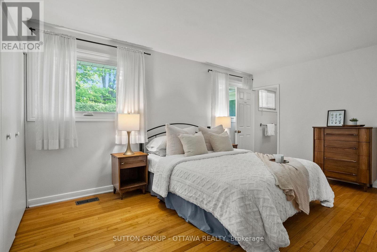 45 Larkspur Drive, Ottawa, ON - Indoor Photo Showing Bedroom