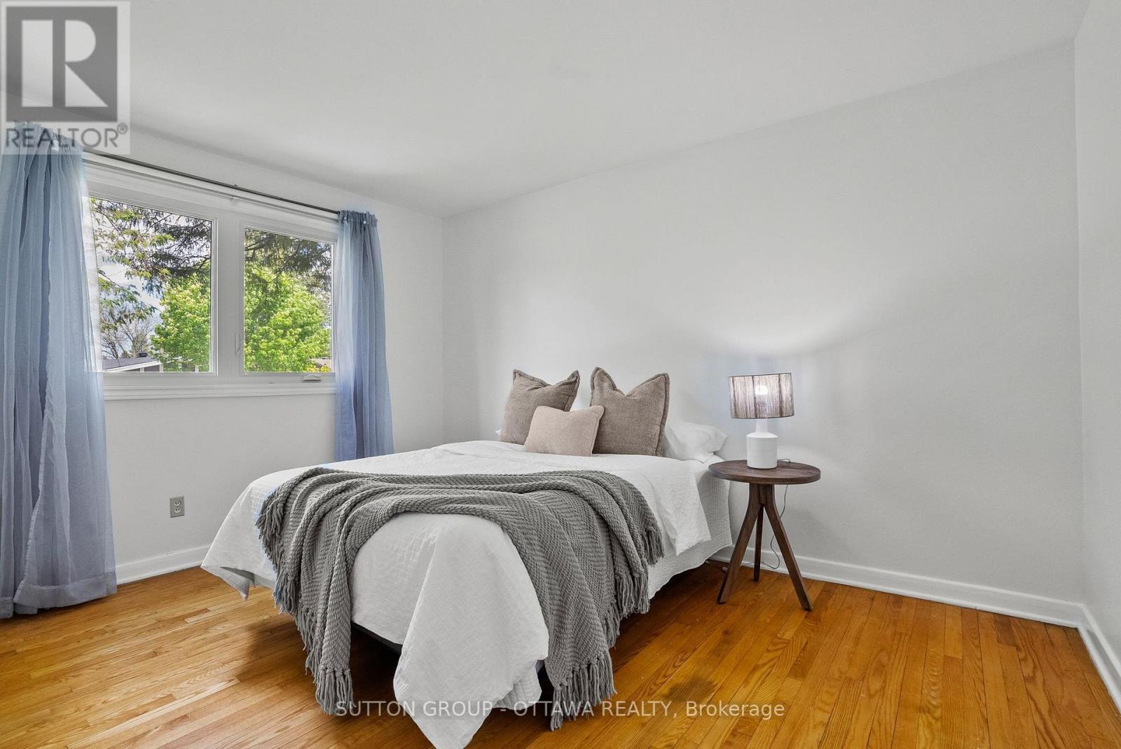 45 Larkspur Drive, Ottawa, ON - Indoor Photo Showing Bedroom