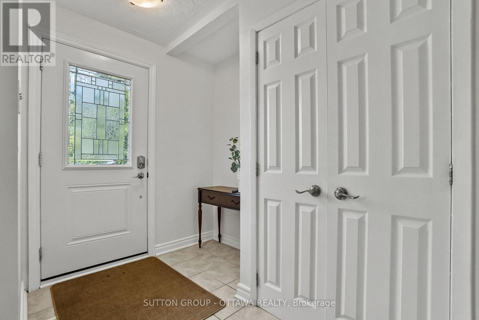 45 Larkspur Drive, Ottawa, ON - Indoor Photo Showing Other Room