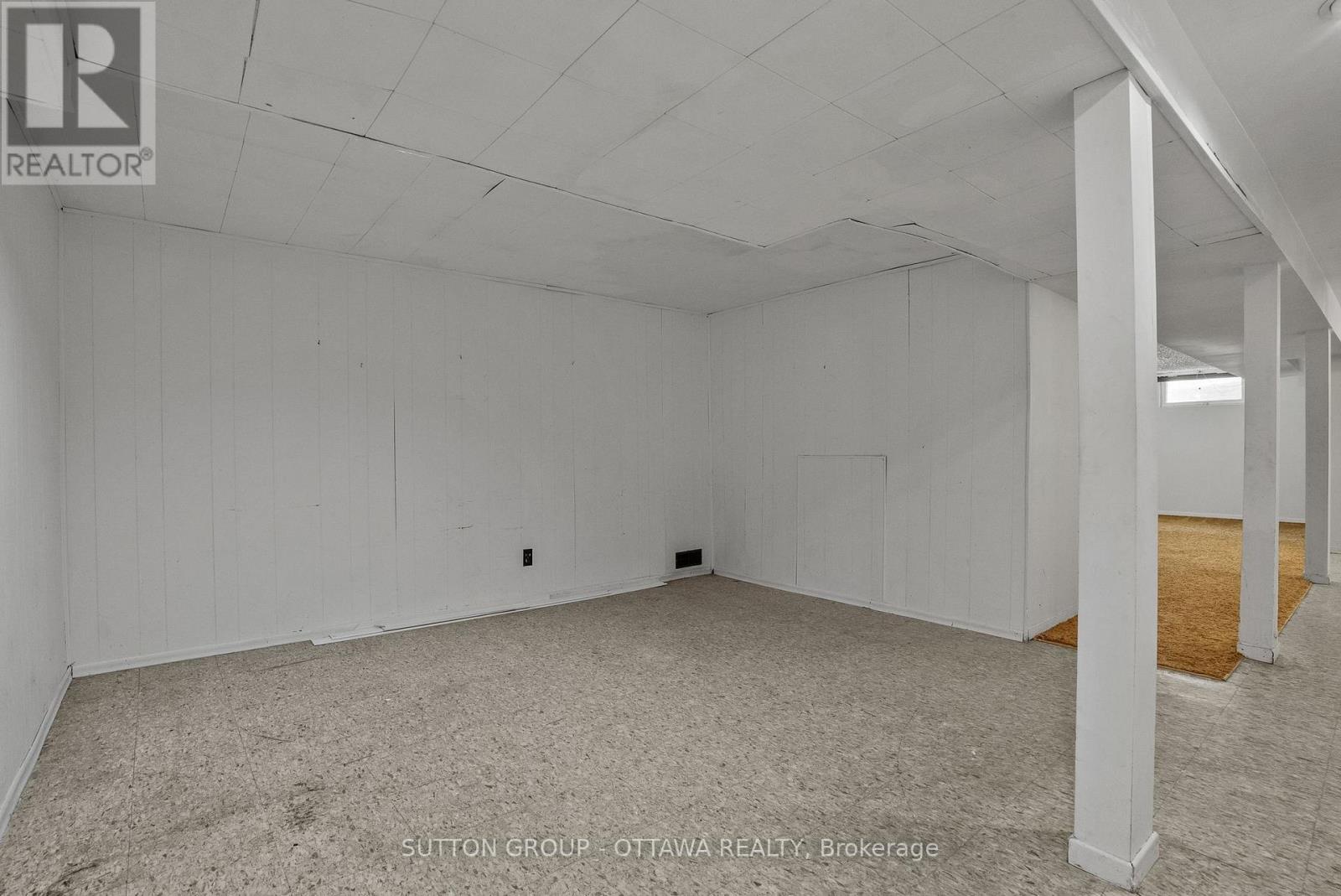 45 Larkspur Drive, Ottawa, ON - Indoor Photo Showing Other Room
