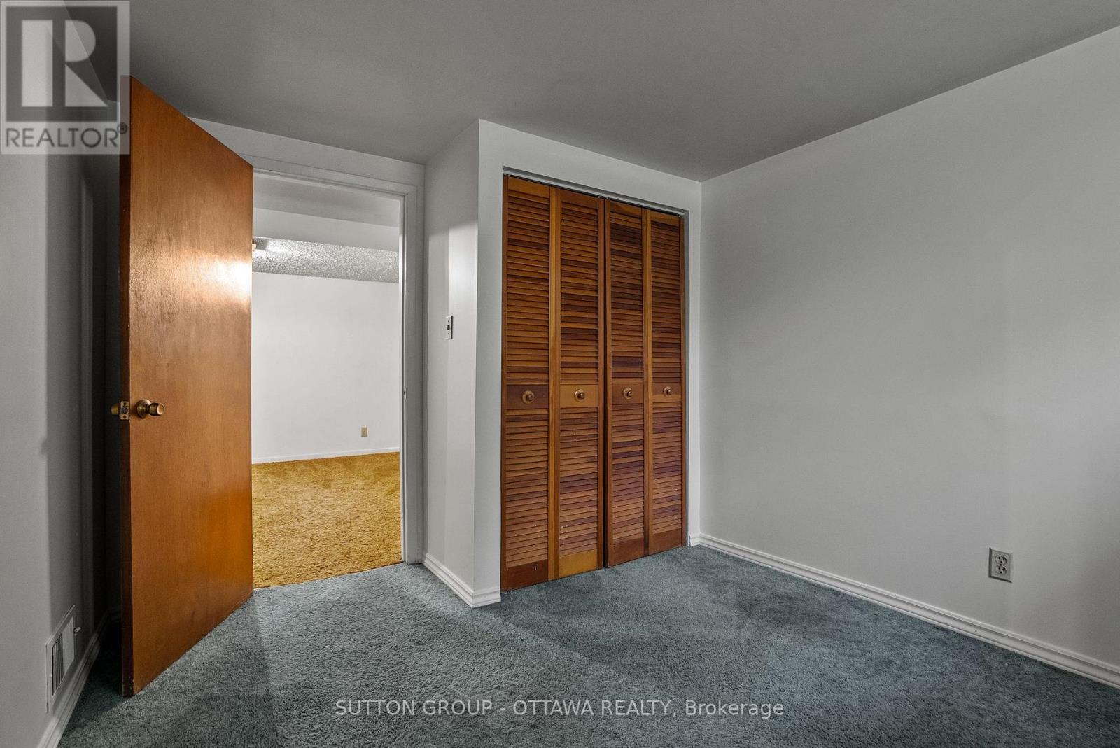 45 Larkspur Drive, Ottawa, ON - Indoor Photo Showing Other Room