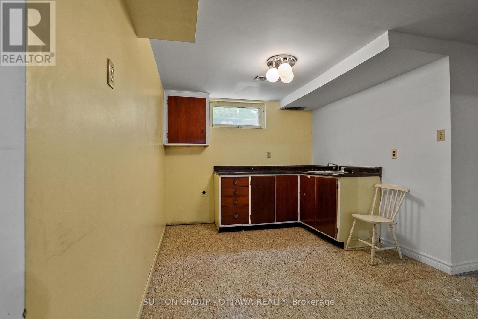 45 Larkspur Drive, Ottawa, ON - Indoor Photo Showing Other Room
