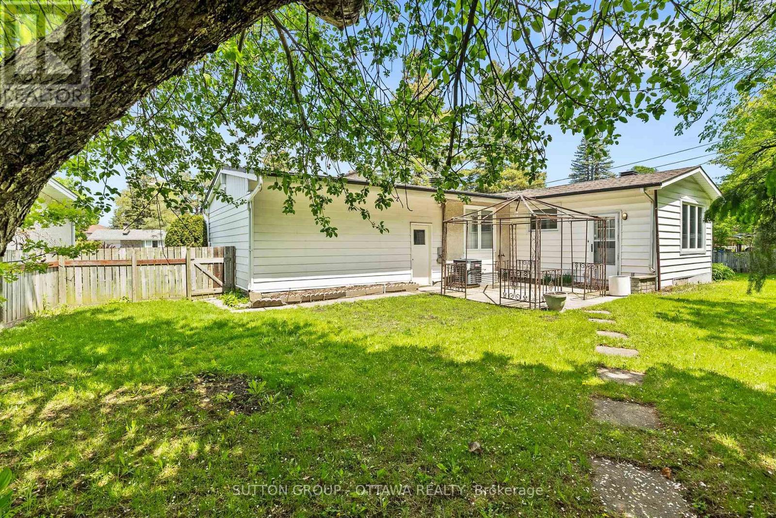 45 Larkspur Drive, Ottawa, ON - Outdoor