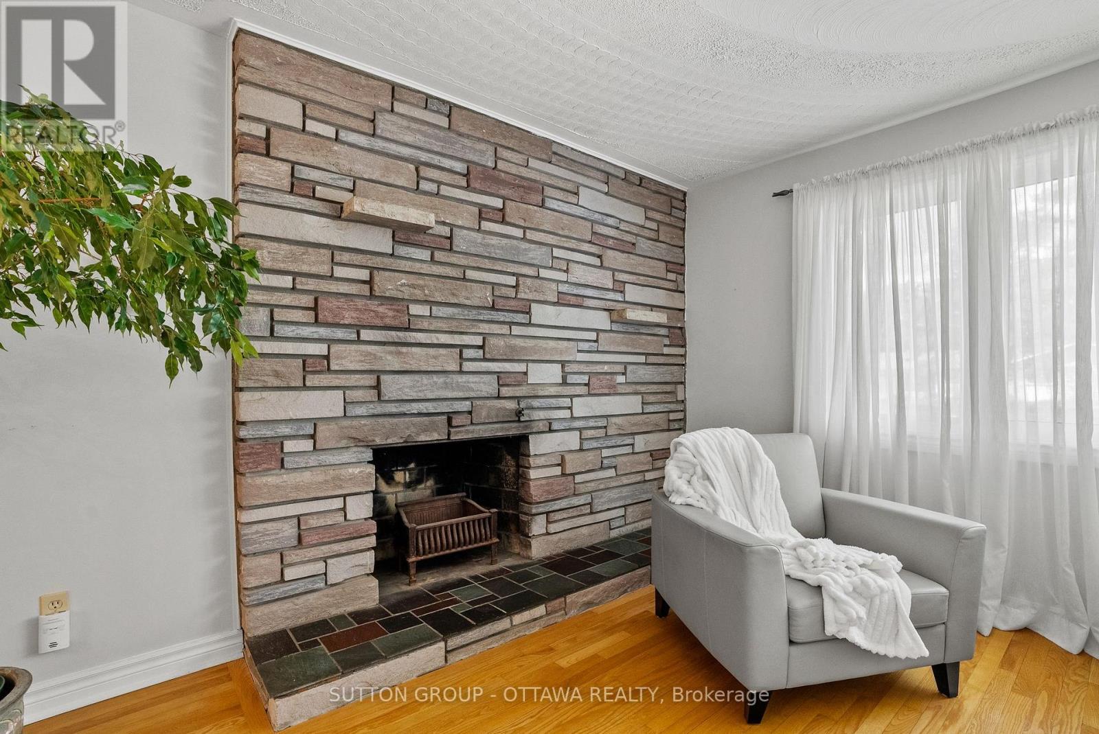 45 Larkspur Drive, Ottawa, ON - Indoor With Fireplace