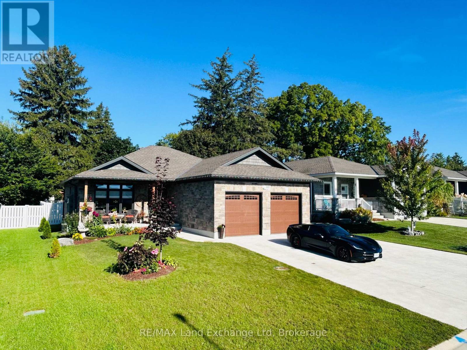 661 Gloria Street, North Huron (Blyth), ON - Outdoor With Facade