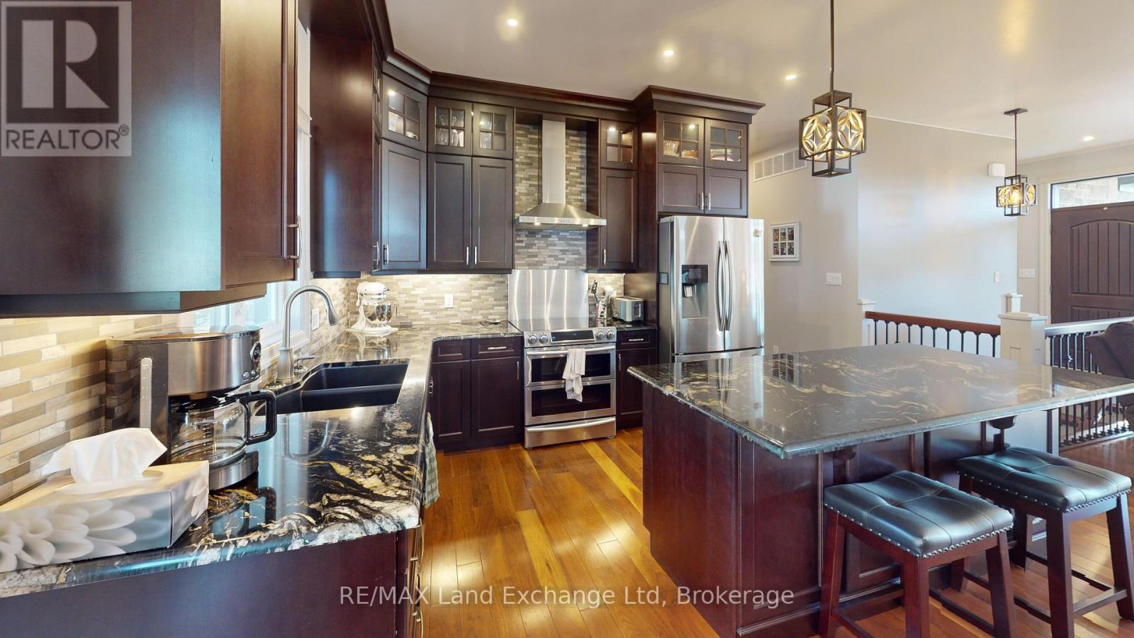 661 Gloria Street, North Huron (Blyth), ON - Indoor Photo Showing Kitchen With Double Sink With Upgraded Kitchen