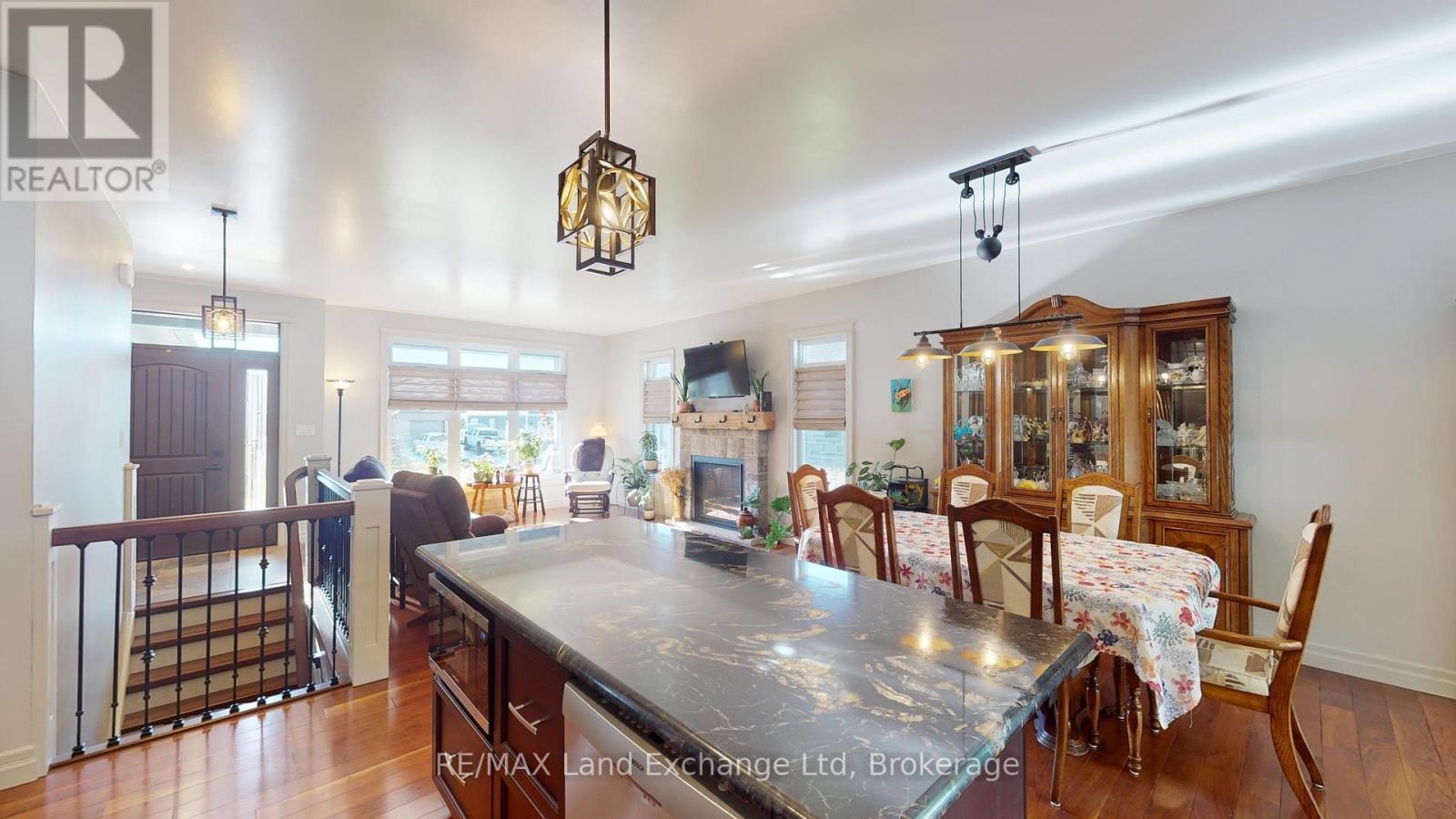 661 Gloria Street, North Huron (Blyth), ON - Indoor Photo Showing Dining Room