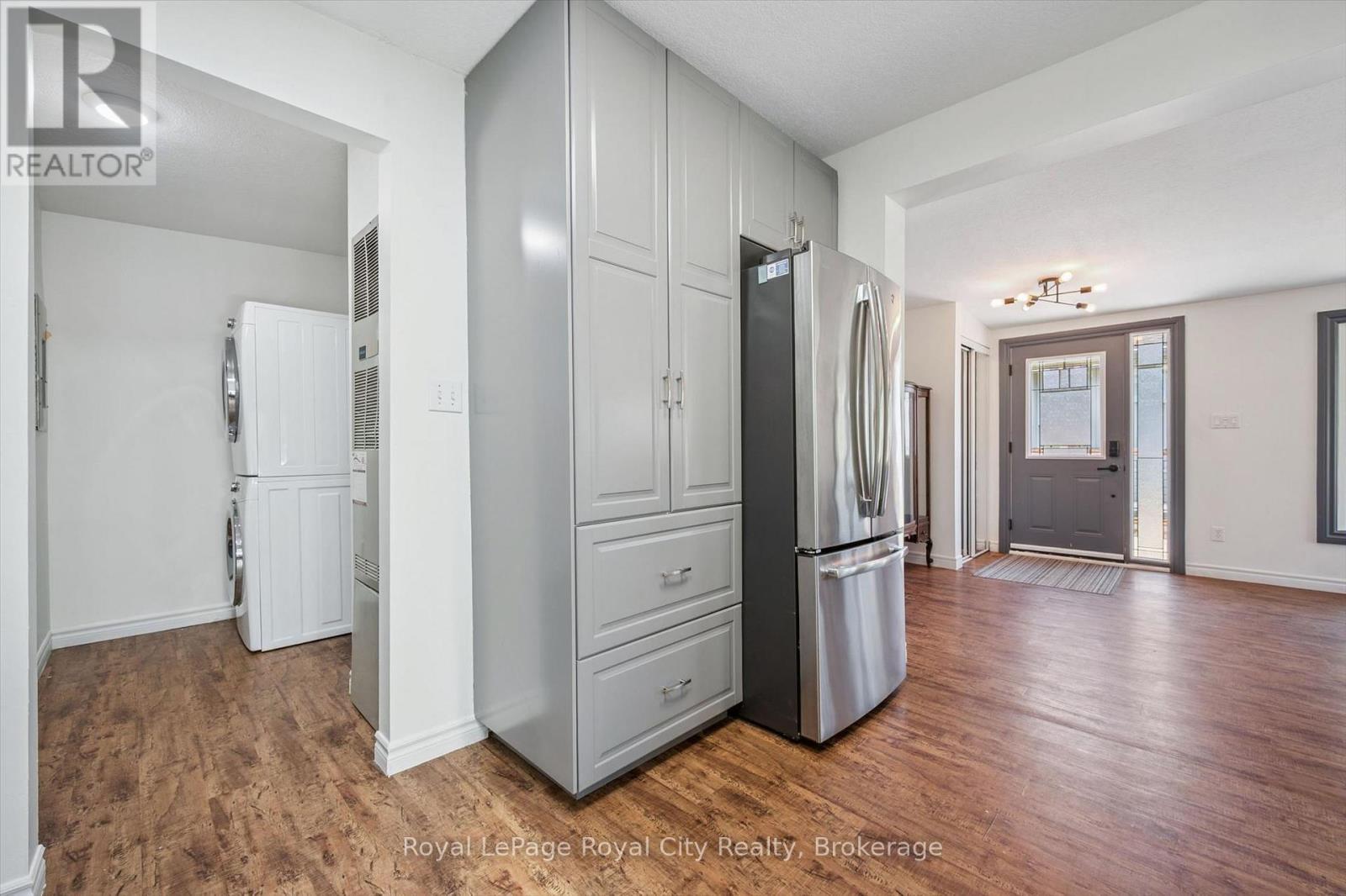 9 Bush Lane, Puslinch, ON - Indoor