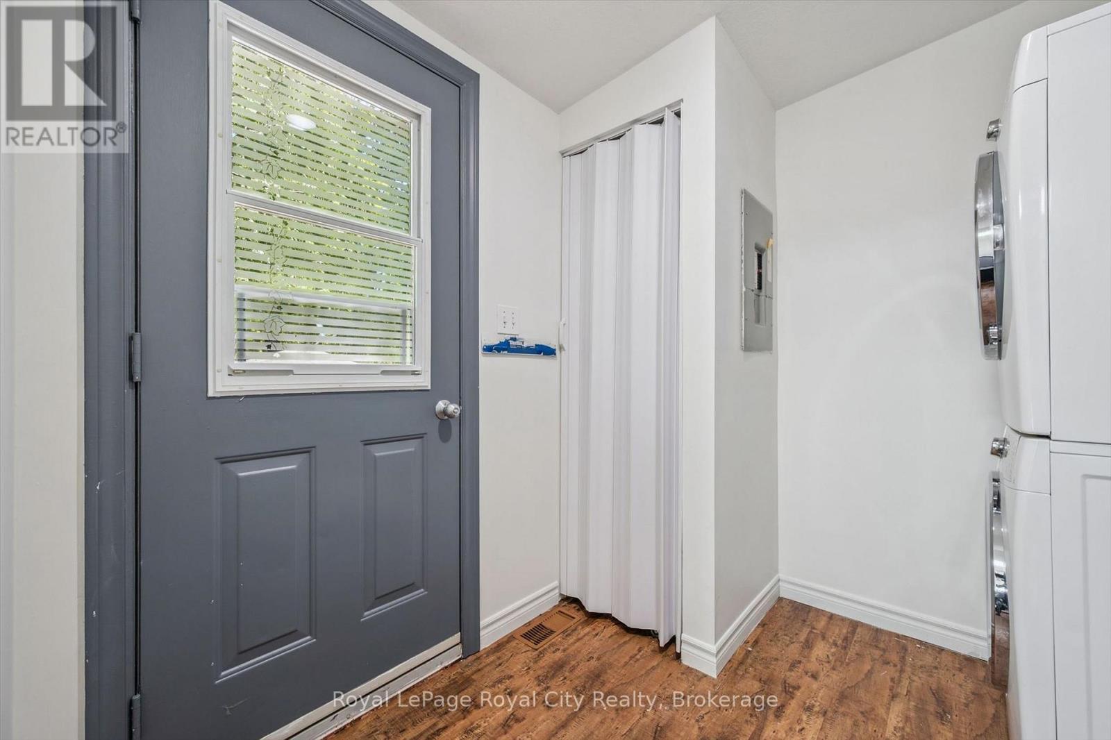 9 Bush Lane, Puslinch, ON - Indoor Photo Showing Other Room
