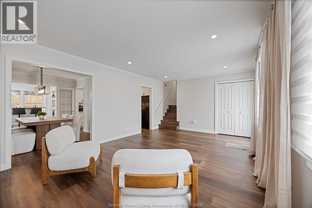 945 Laurier, Lasalle, ON - Indoor