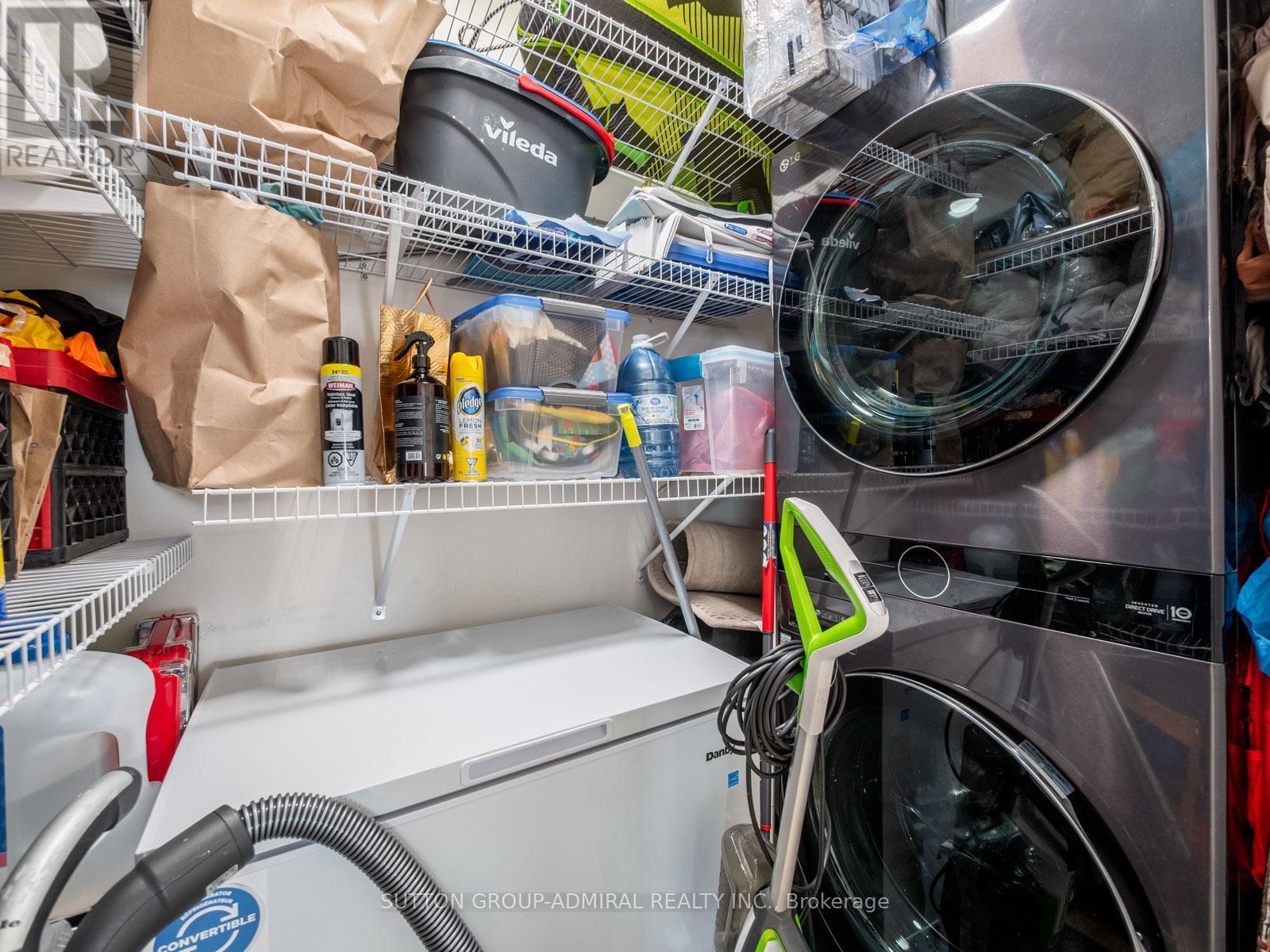 1603 - 20 Edgecliff Golfway, Toronto, ON - Indoor Photo Showing Laundry Room