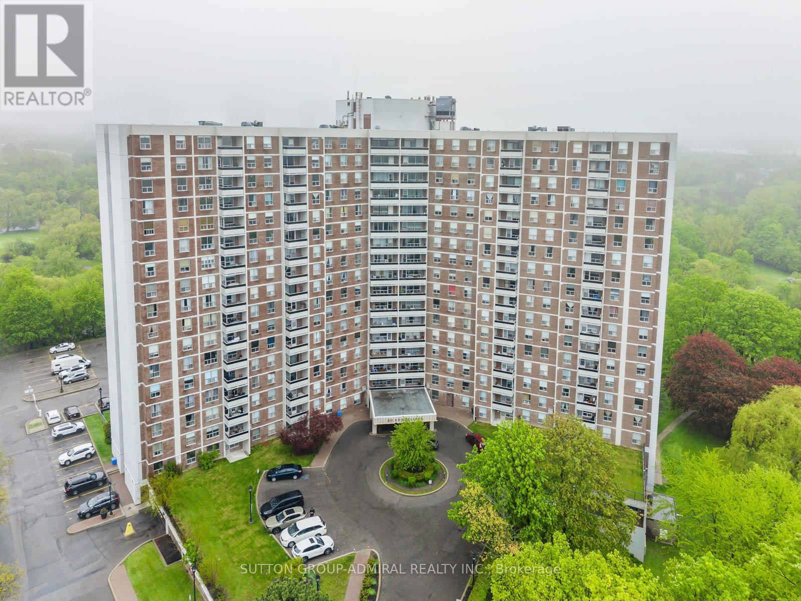1603 - 20 Edgecliff Golfway, Toronto, ON - Outdoor With Facade