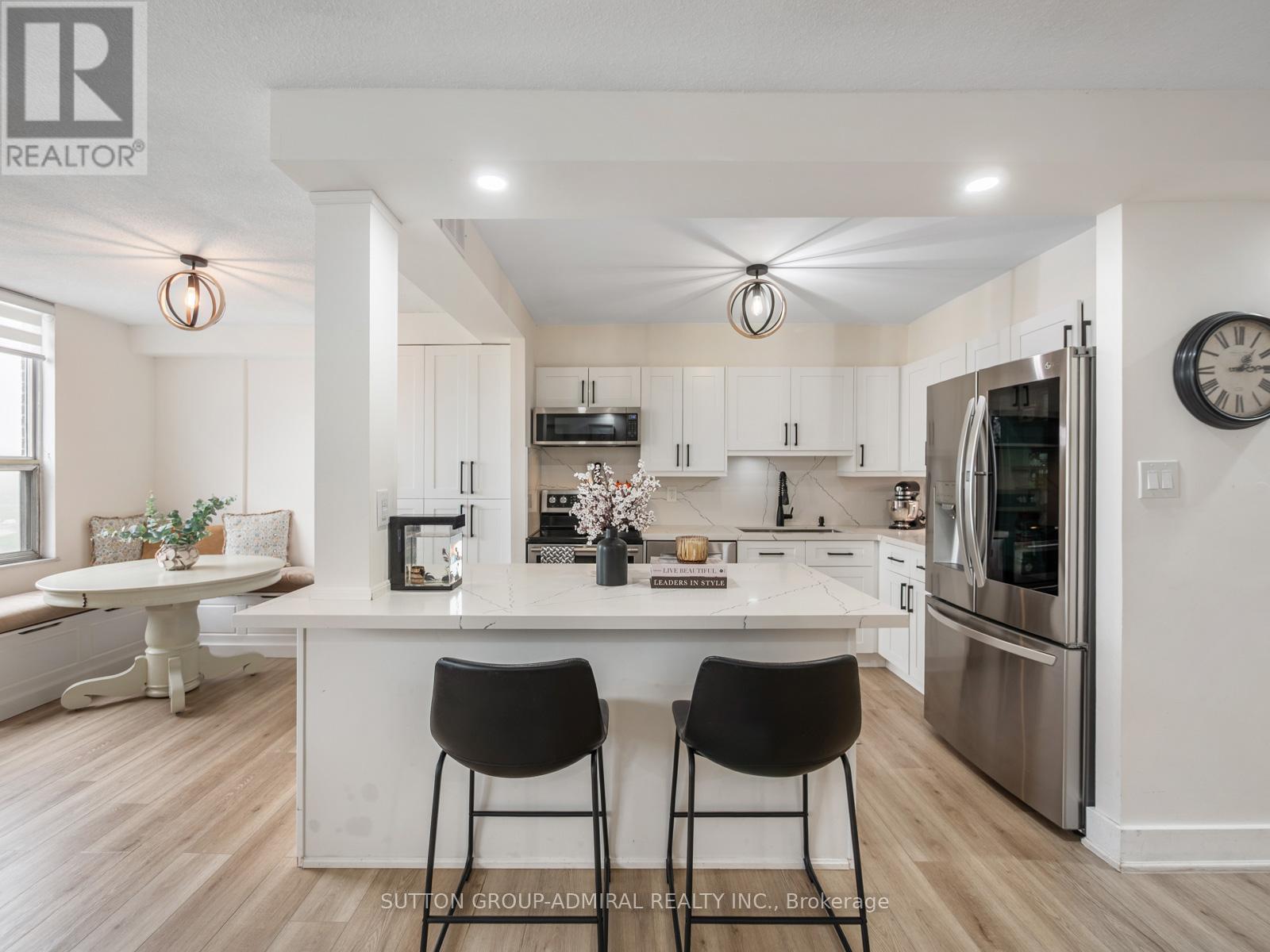 1603 - 20 Edgecliff Golfway, Toronto, ON - Indoor Photo Showing Kitchen With Upgraded Kitchen