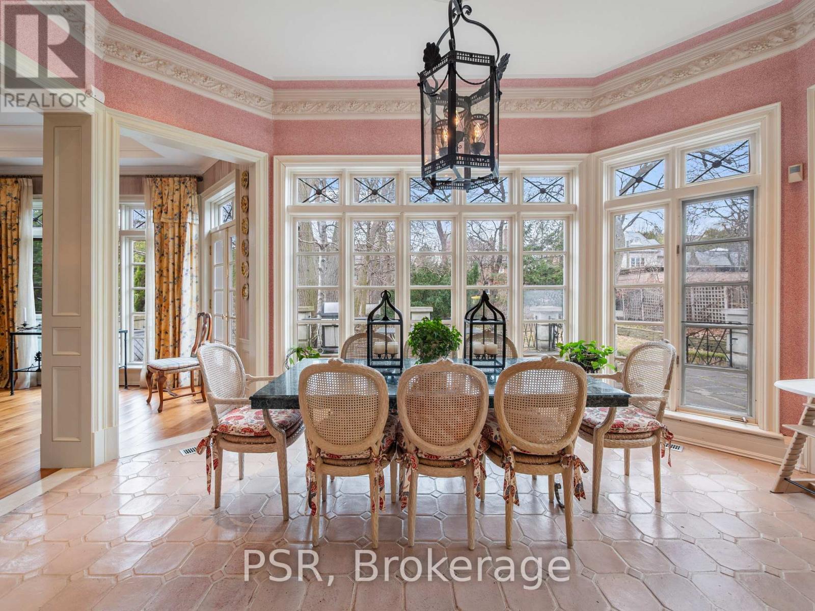 94 Dunvegan Road, Toronto, ON - Indoor Photo Showing Dining Room