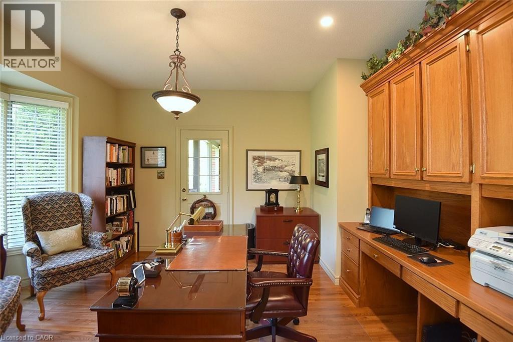 712 Robson Road, Waterdown, ON - Indoor Photo Showing Office