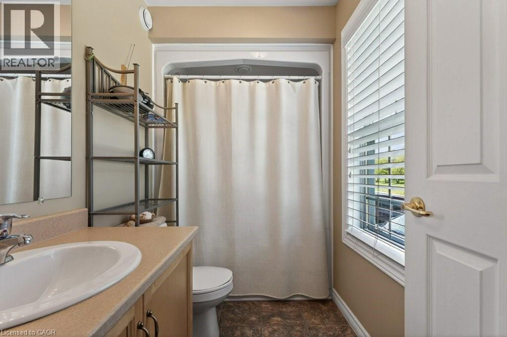 4pc - 4578 Susanna Lane, Lincoln, ON - Indoor Photo Showing Bathroom