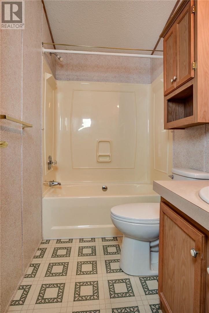 92 Corbin Avenue, Wahnapitae, ON