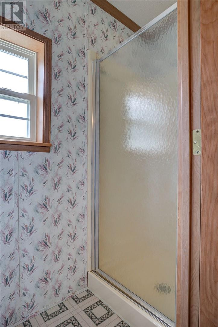 92 Corbin Avenue, Wahnapitae, ON