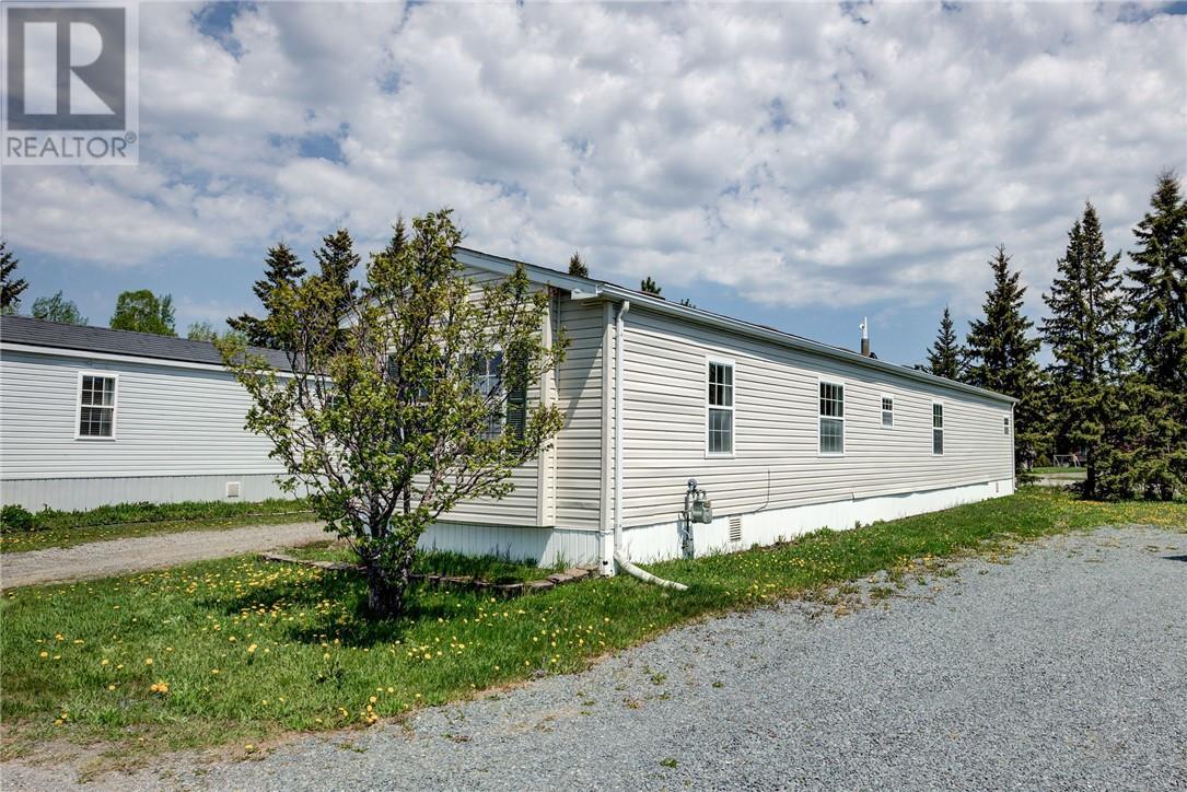 92 Corbin Avenue, Wahnapitae, ON