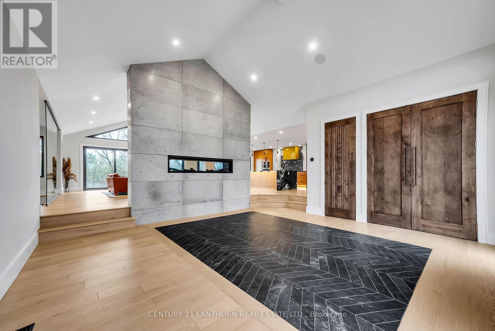 Main Entry - 676 Foxton Road, Belleville (Thurlow Ward), ON - Indoor Photo Showing Other Room