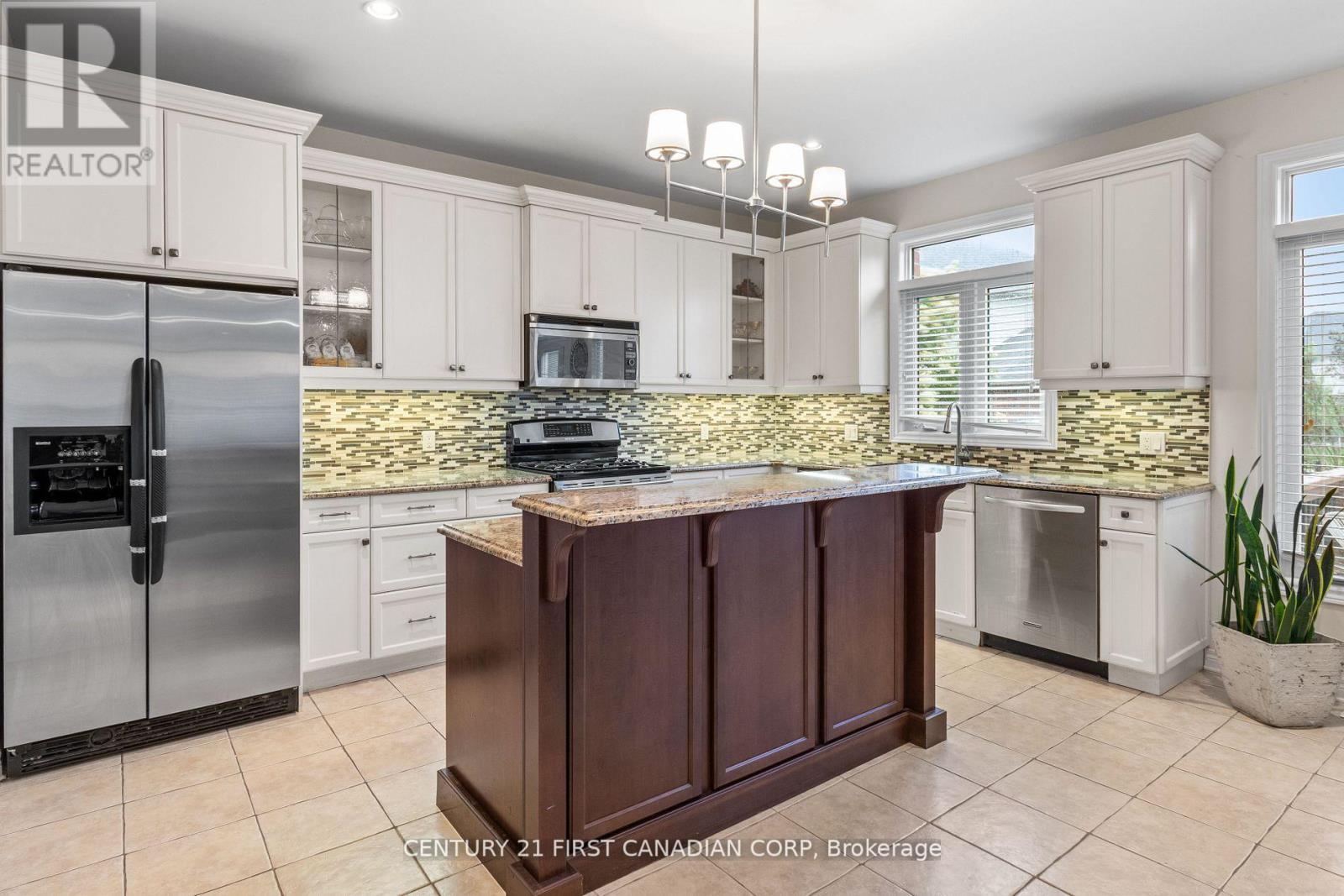 10 - 515 Skyline Avenue, London North (North B), ON - Indoor Photo Showing Kitchen With Stainless Steel Kitchen With Upgraded Kitchen