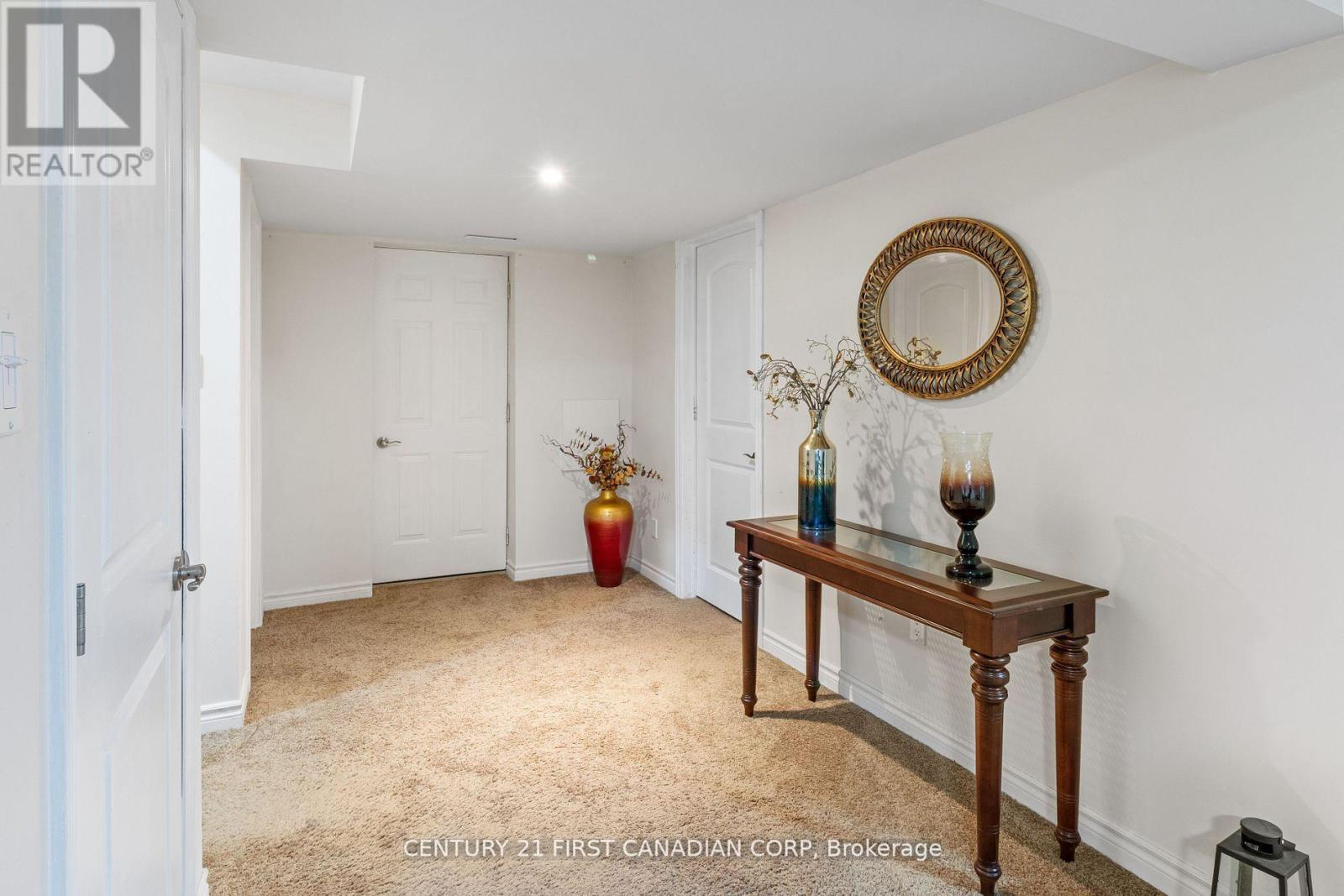 10 - 515 Skyline Avenue, London North (North B), ON - Indoor Photo Showing Other Room