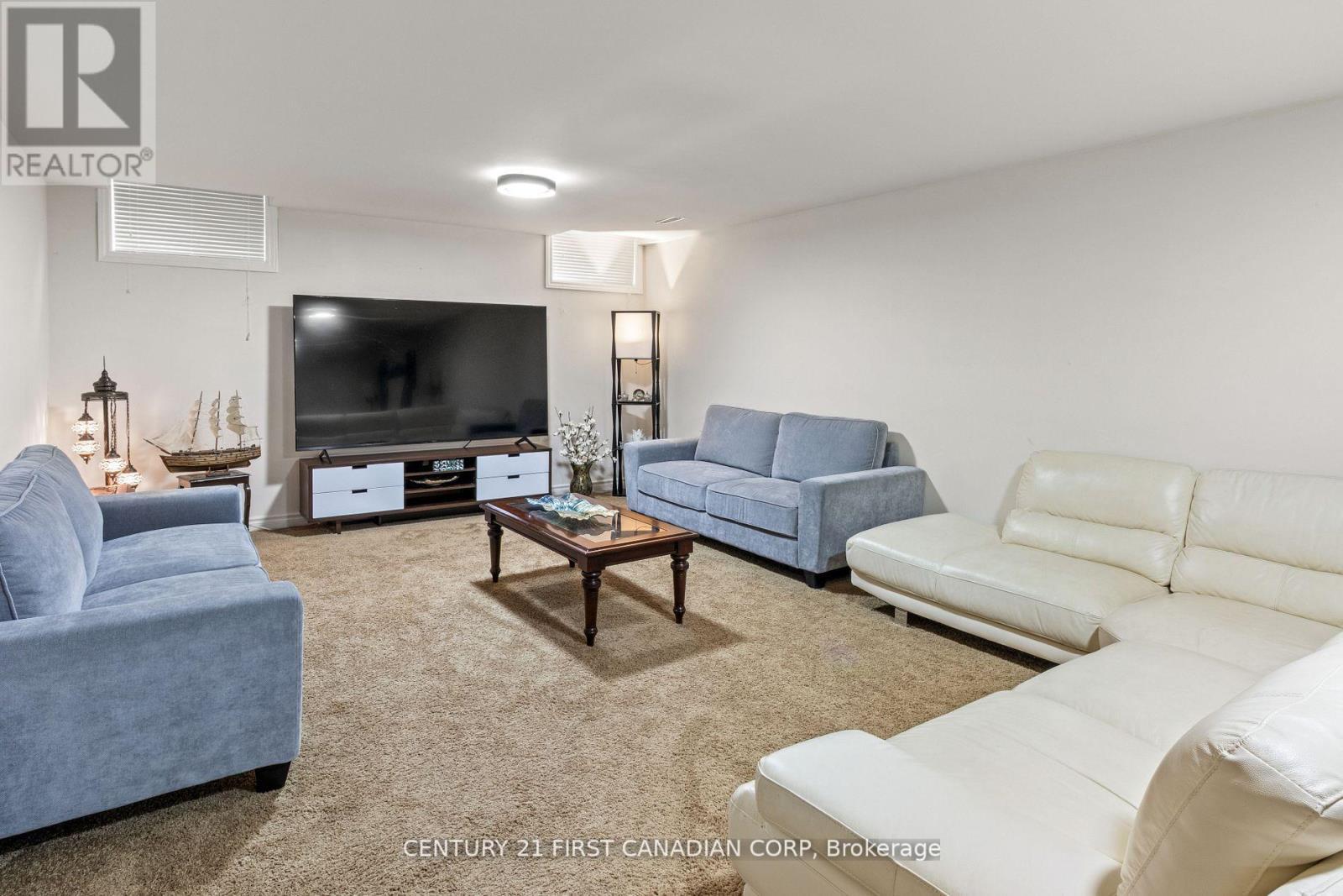 10 - 515 Skyline Avenue, London North (North B), ON - Indoor Photo Showing Living Room