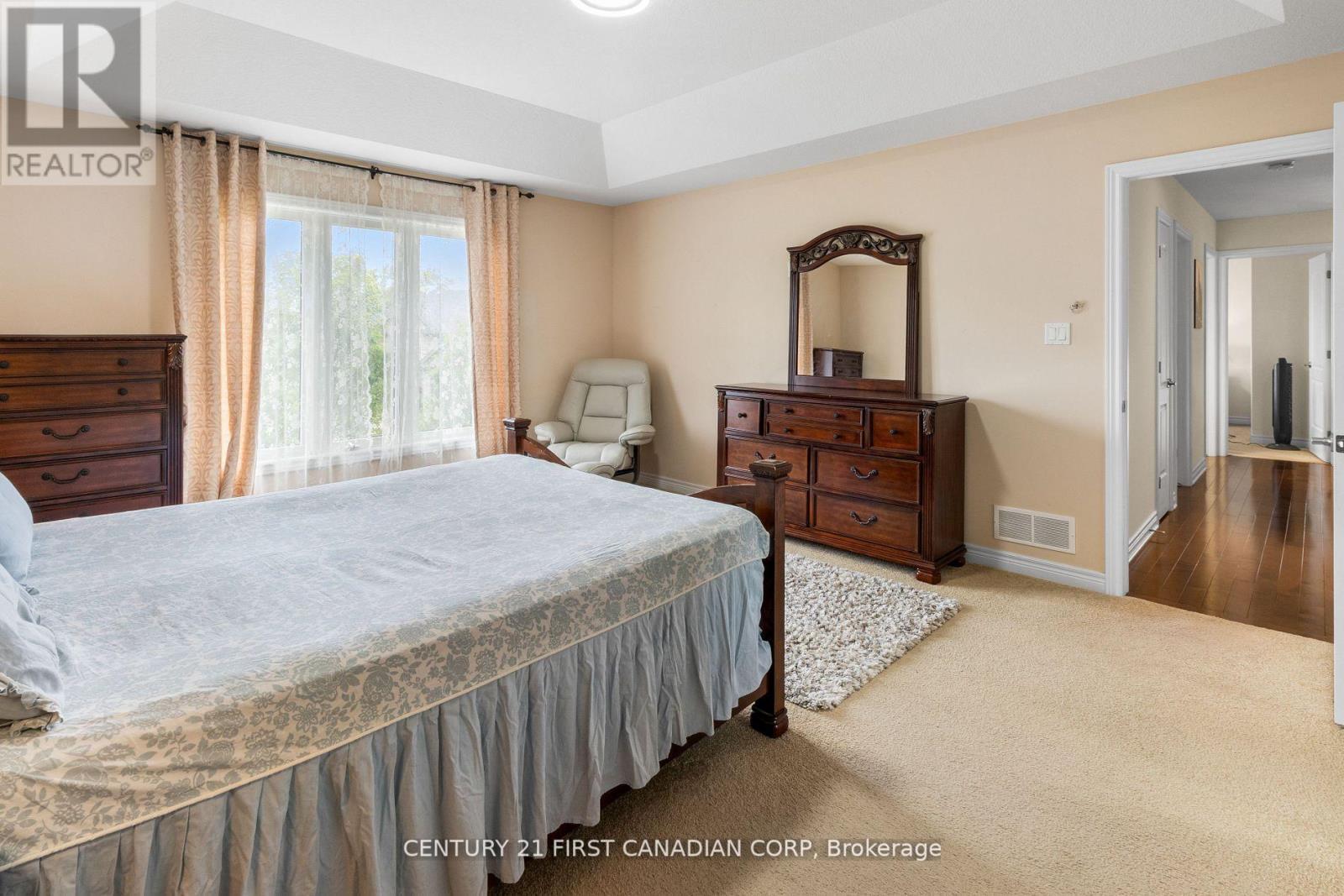 10 - 515 Skyline Avenue, London North (North B), ON - Indoor Photo Showing Bedroom