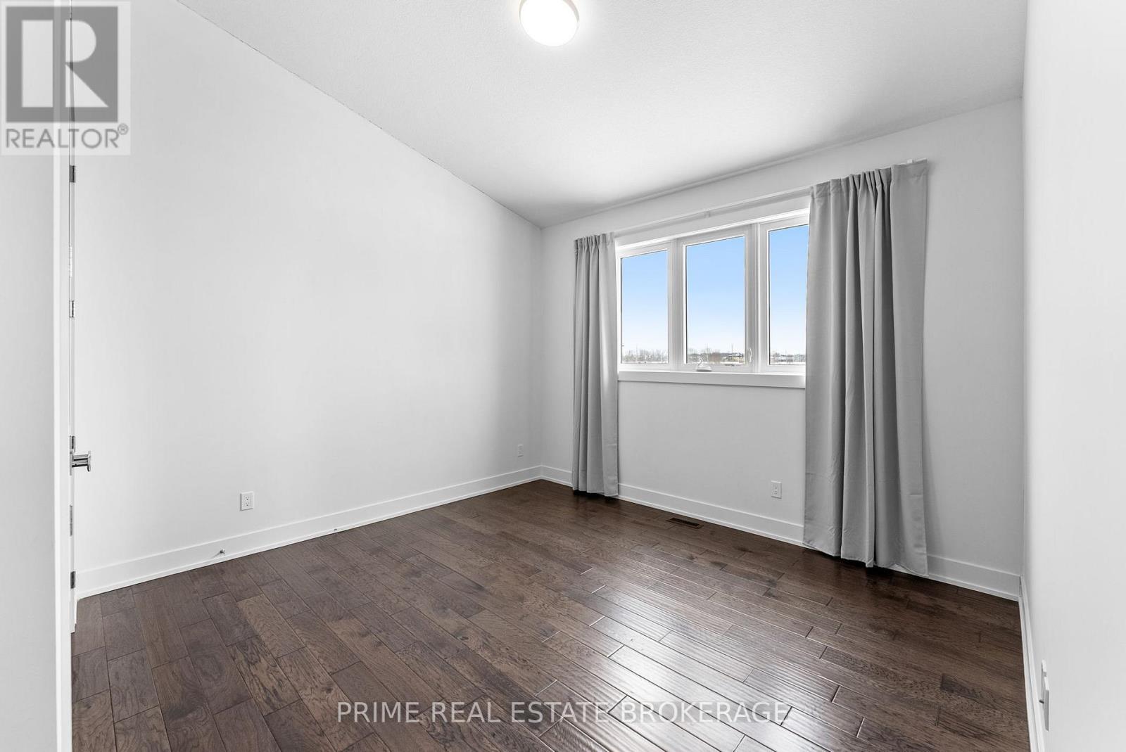 115 South Carriage Road, London North (North I), ON - Indoor Photo Showing Other Room