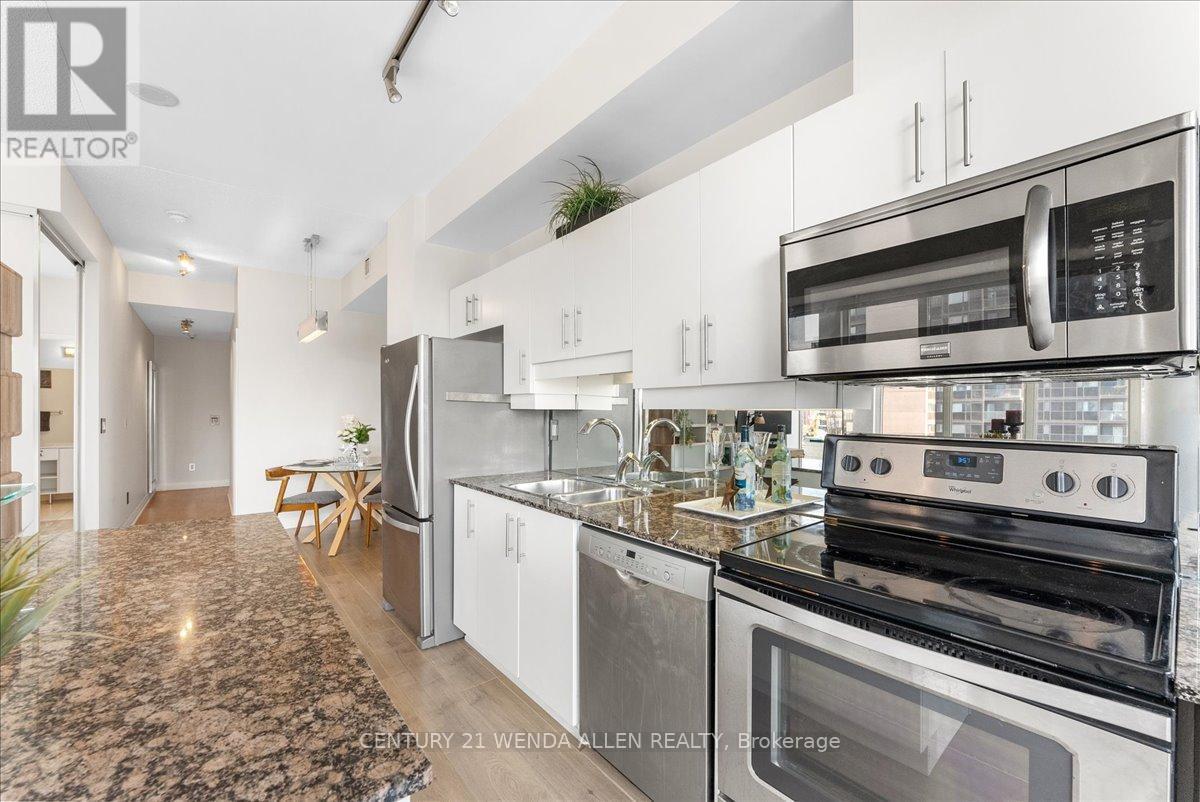 1709 - 220 Victoria Street, Toronto, ON - Indoor Photo Showing Kitchen With Double Sink With Upgraded Kitchen
