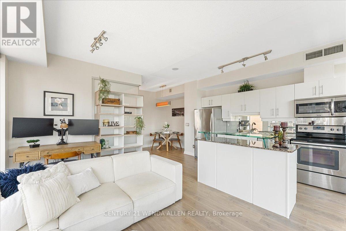 1709 - 220 Victoria Street, Toronto, ON - Indoor Photo Showing Kitchen