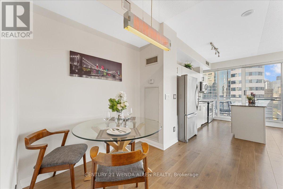 1709 - 220 Victoria Street, Toronto, ON - Indoor Photo Showing Dining Room