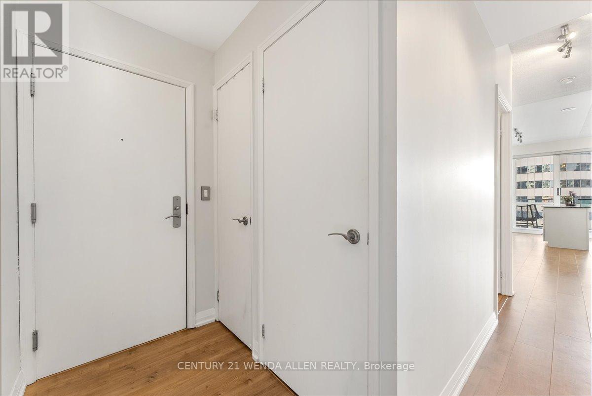 1709 - 220 Victoria Street, Toronto, ON - Indoor Photo Showing Other Room