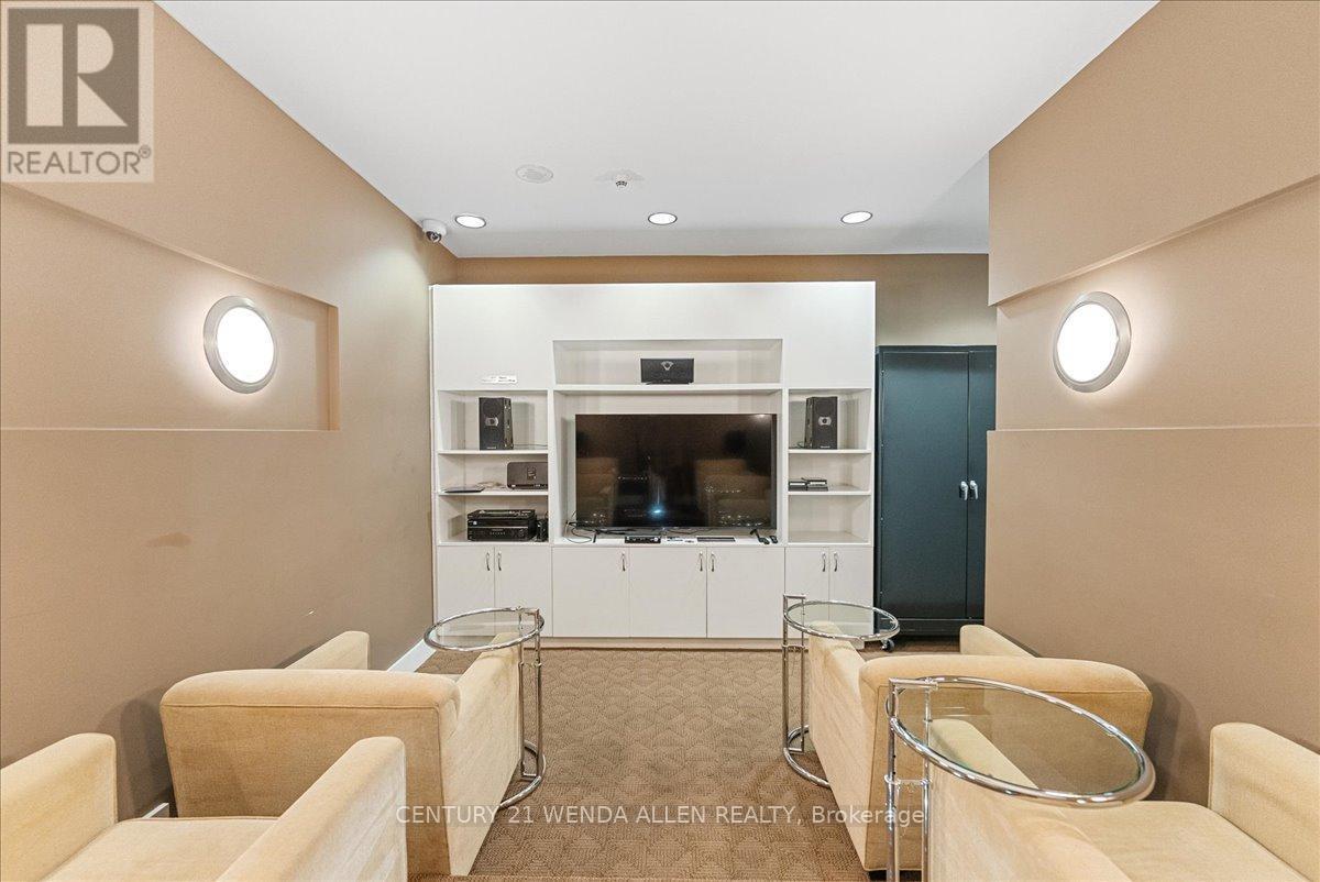 1709 - 220 Victoria Street, Toronto, ON - Indoor