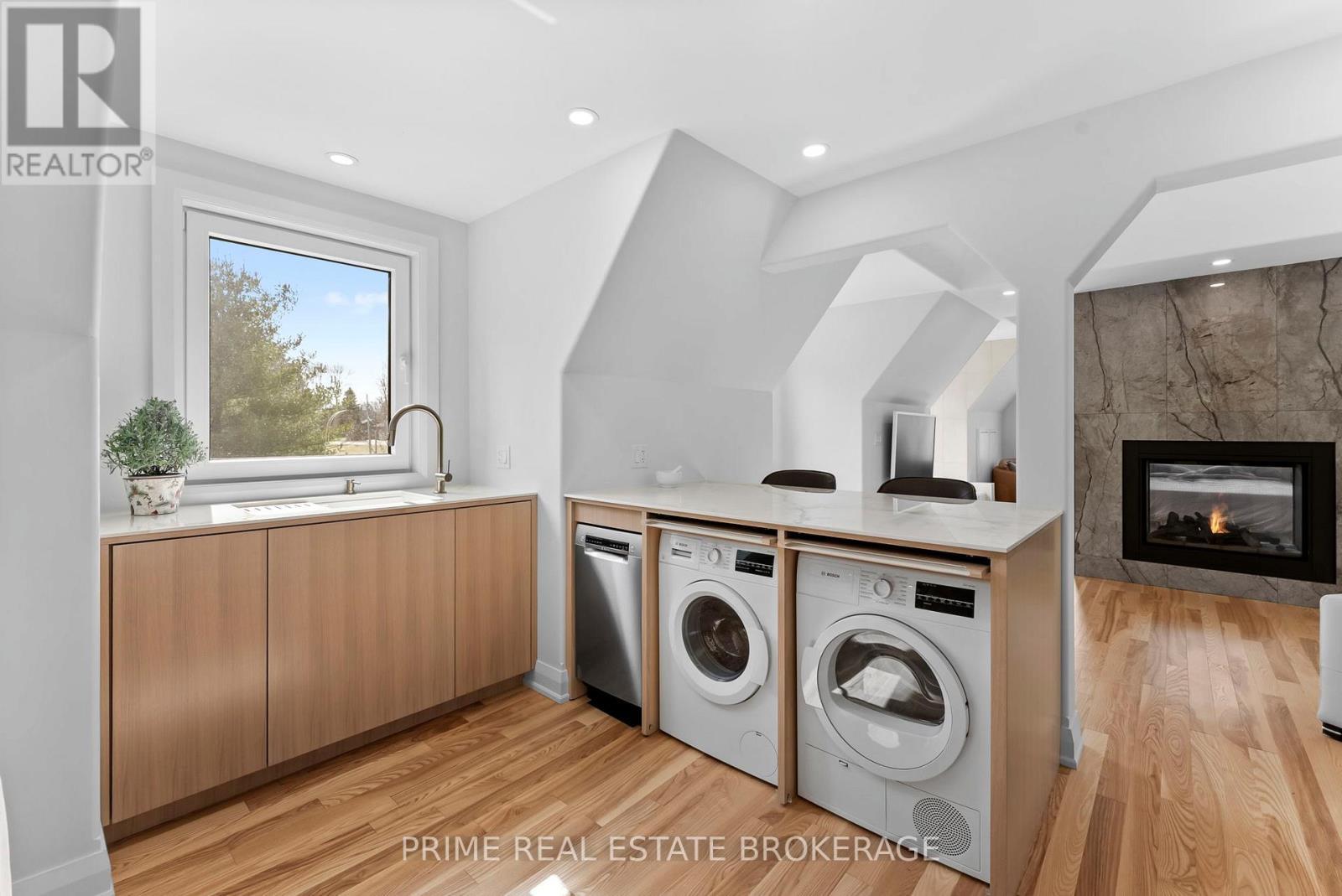 575 Emily Street, St. Marys, ON - Indoor Photo Showing Laundry Room