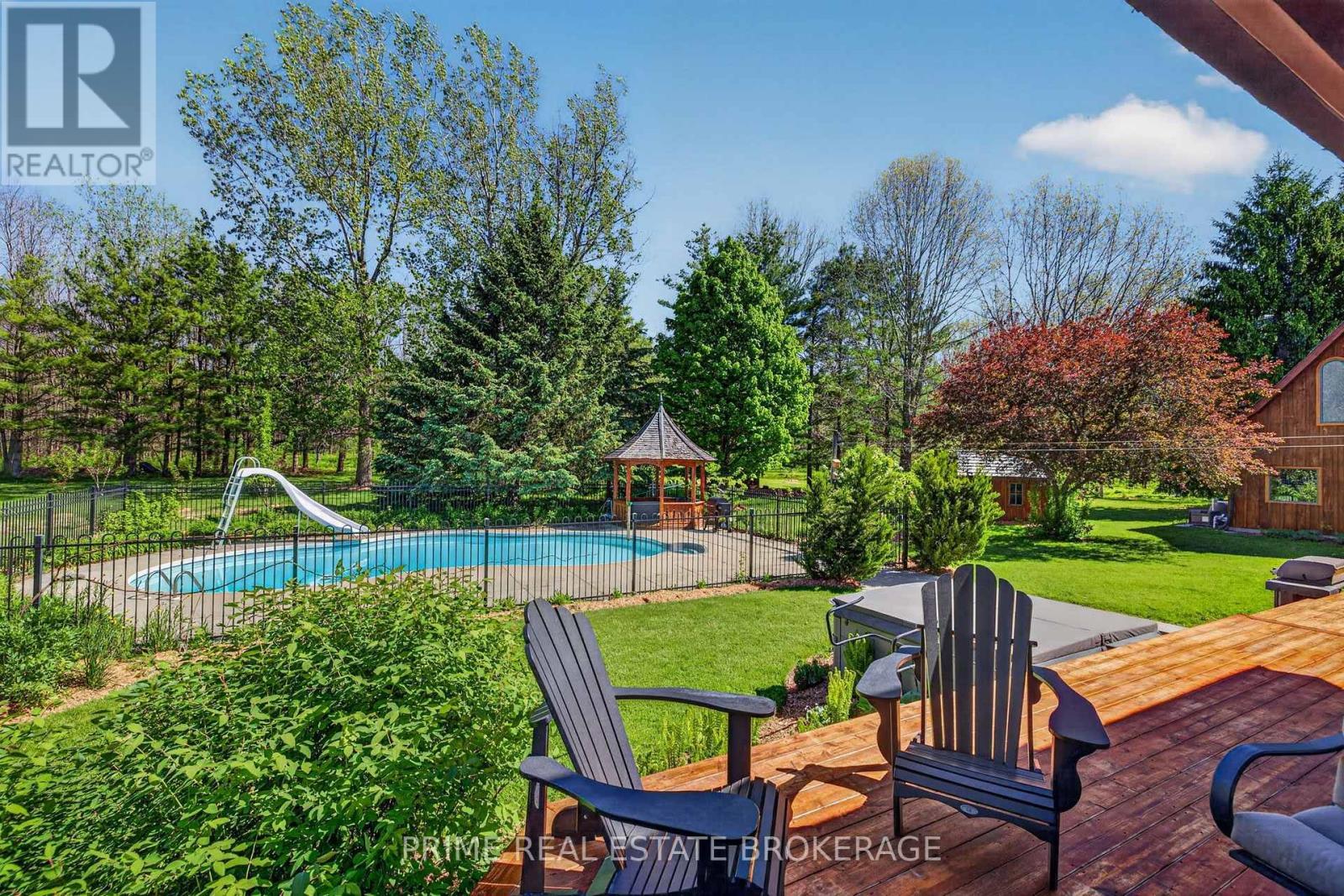 575 Emily Street, St. Marys, ON - Outdoor With In Ground Pool With Backyard
