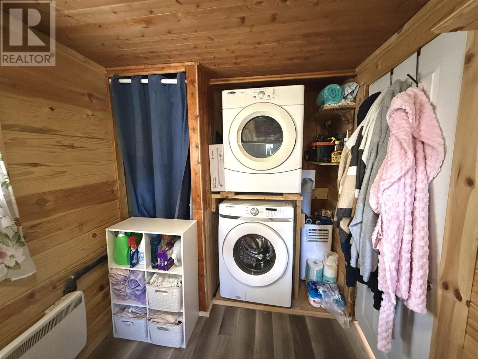 136 Carufel Ave, Sault Ste. Marie, ON - Indoor Photo Showing Laundry Room
