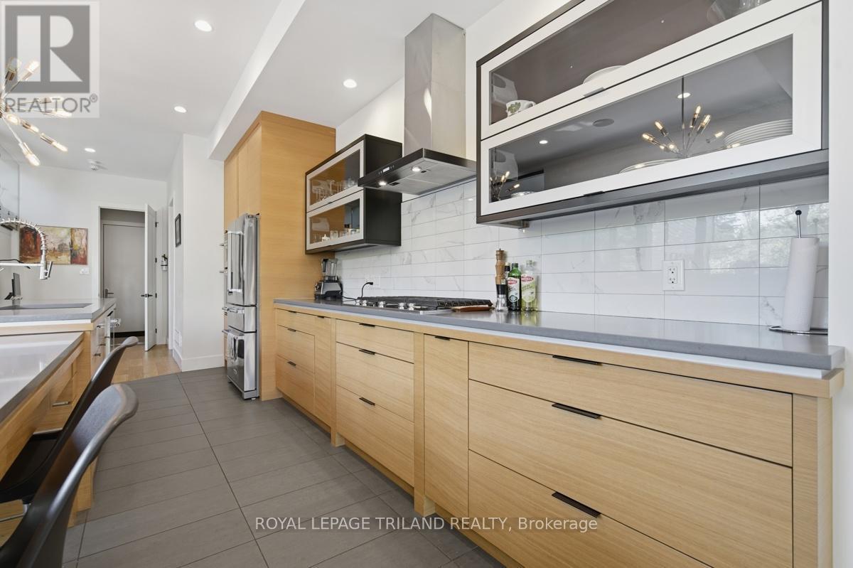 Main Floor: Kitchen - 20 Garfield Avenue, London South (South F), ON - Indoor Photo Showing Kitchen