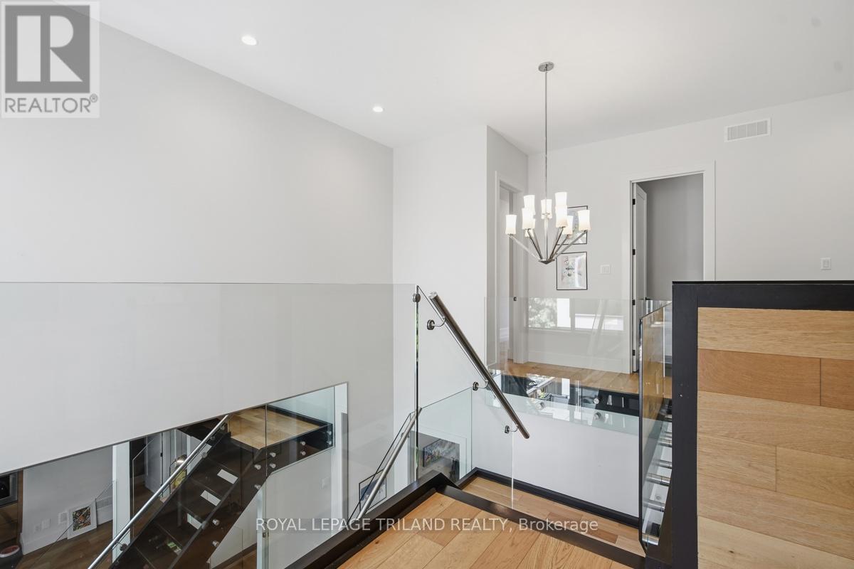 Upper Floor: Open Area to Main Floor - 20 Garfield Avenue, London South (South F), ON - Indoor Photo Showing Other Room