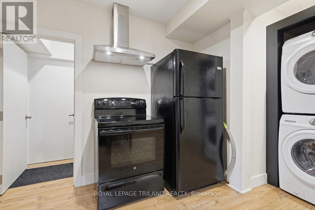 Lower Level: Self Contained Unit Kitchen - 20 Garfield Avenue, London South (South F), ON - Indoor Photo Showing Laundry Room