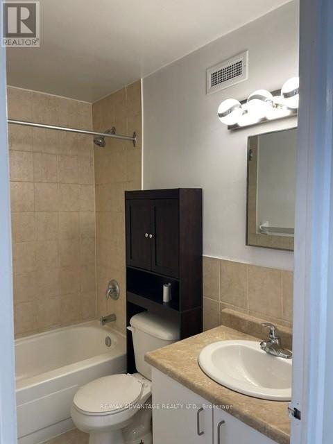 1103 - 563 Mornington Avenue, London East (East G), ON - Indoor Photo Showing Bathroom