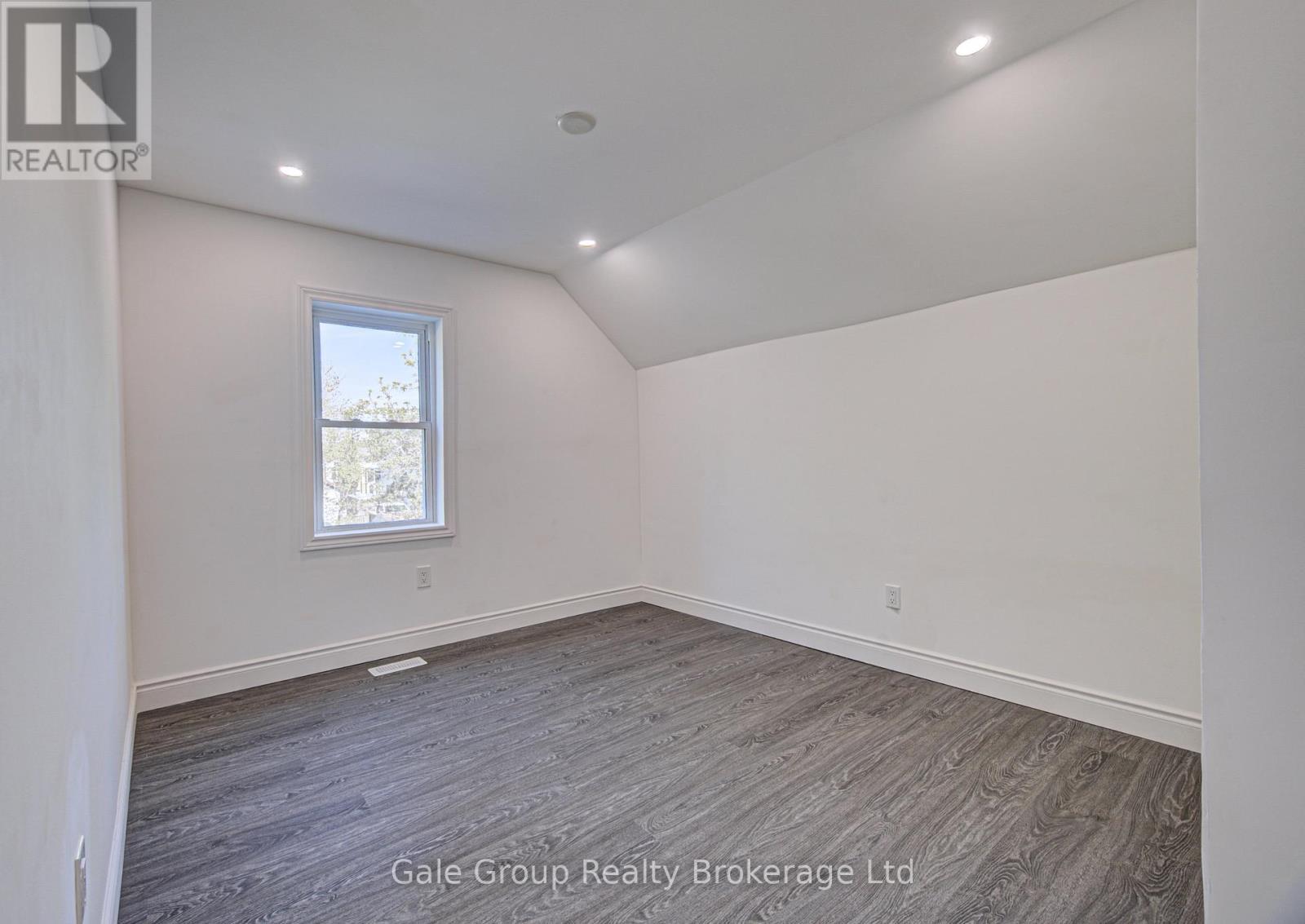 203 Talbot Street S, Norfolk (Simcoe), ON - Indoor Photo Showing Other Room