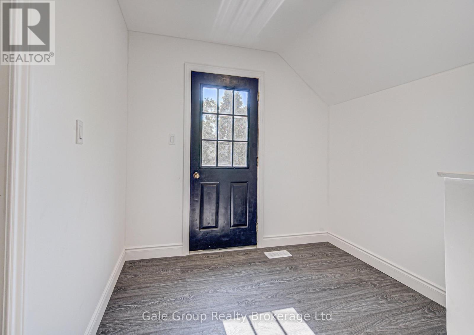 203 Talbot Street S, Norfolk (Simcoe), ON - Indoor Photo Showing Other Room