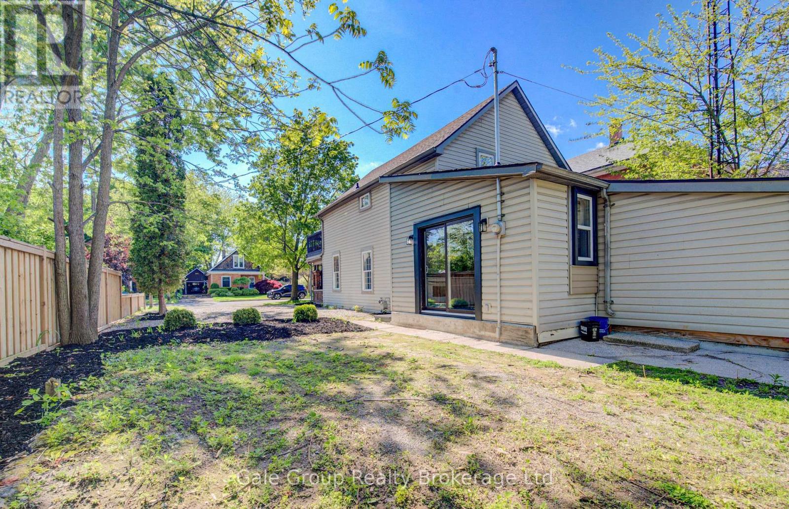 203 Talbot Street S, Norfolk (Simcoe), ON - Outdoor